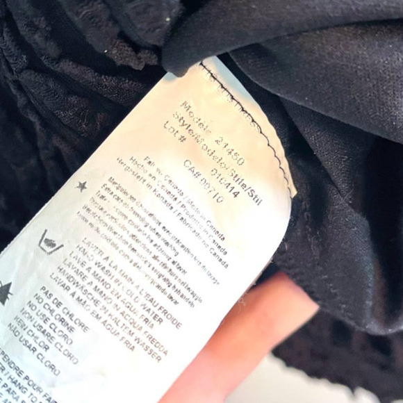 Joseph Ribkoff Beaded Neck Ruffled Sheath Dress | Black Size 8 - Picture 4 of 8